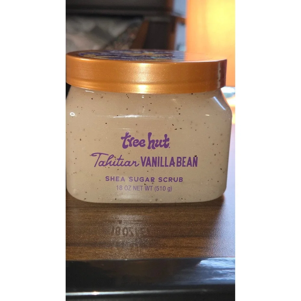 Tree Hut Tahitian Vanilla Bean Shea Sugar Scrub 18oz Body Exfoliator NEW